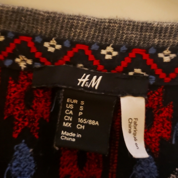 H&M Embroidered Sweatshirt - S - Picture 5 of 5